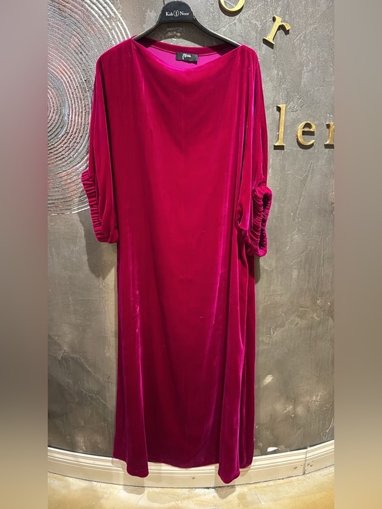 Source Unknown Dresses & Skirts - Source Unknown Hot Pink Velvet Top